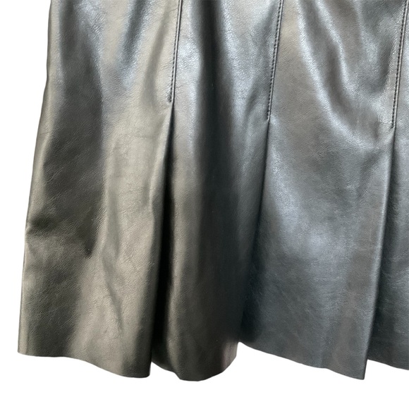 Black Vegan Leather Pleated Tennis Skirt Large - Picture 3 of 6